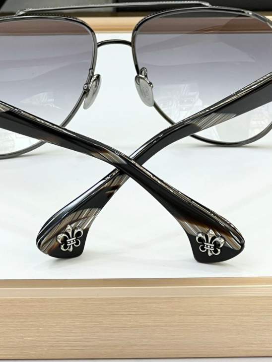Picture of Chrome Hearts Sunglasses _SKUfw66635027fw